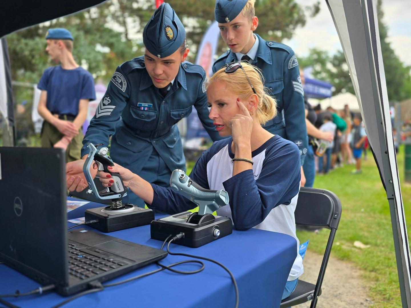 Jeunes de l’Escadron 709